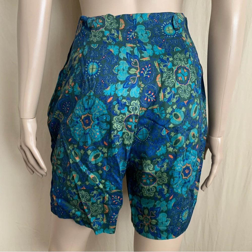 Super cute vintage 60s high rise mod floral tile pattern summer shorts - Picture 6 of 8
